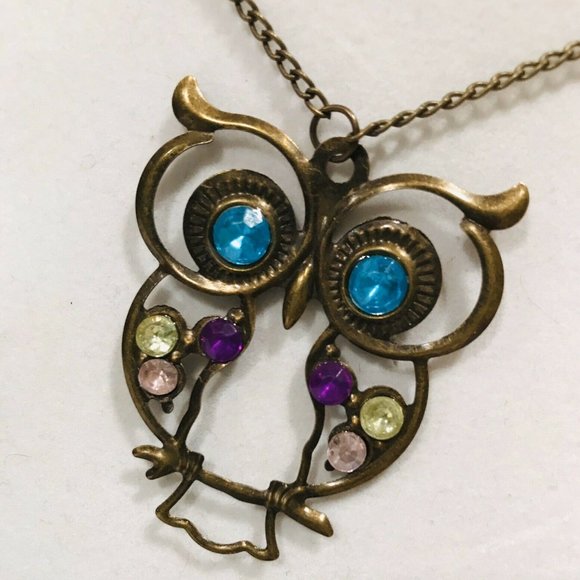 Cute Antique Look Jeweled Owl Necklace - Picture 5 of 6